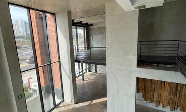 Exclusivo local en Av. Edmundo Eluchans