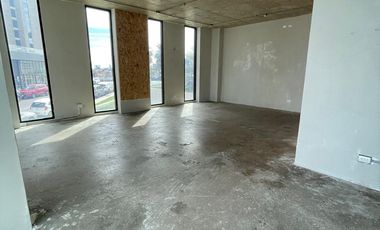 Exclusivo local en Av. Edmundo Eluchans