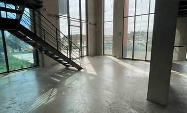 Exclusivo local en Av. Edmundo Eluchans