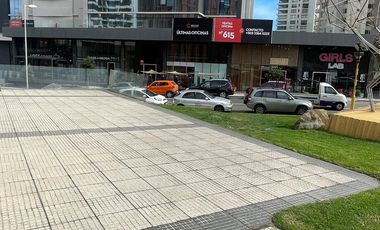 Exclusivo local en Av. Edmundo Eluchans