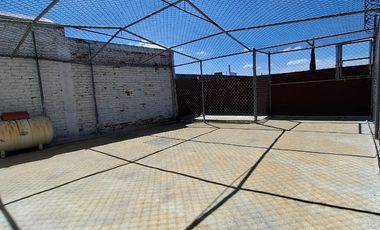 SE VENDE CASA A PIE DE CALLE A SOLO 10 MINUTOS DE PLAZA CENTRO SUR, COL GUADALUPE HIDALGO