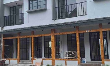 Rumah Ala jepang 2 lantai Sidoarjo