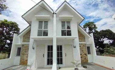 Rumah murah pake  banget  di jual cepat 590juta disamping Galaxy