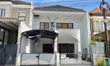 Disewakan Rumah 2 lantai Raya Babatan Pratama, SHM , dekat Citraland, PTC, National Hospital