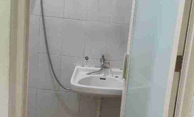 Disewakan Rumah 2 lantai Raya Babatan Pratama, SHM , dekat Citraland, PTC, National Hospital