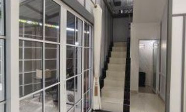 Rumah baru 2lt Semi Furnished murah, siap huni lokasi Tengku Bey / Simpang tiga Pekanbaru