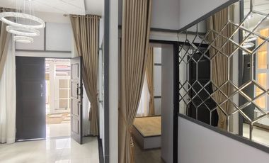 Rumah baru 2lt Semi Furnished murah, siap huni lokasi Tengku Bey / Simpang tiga Pekanbaru