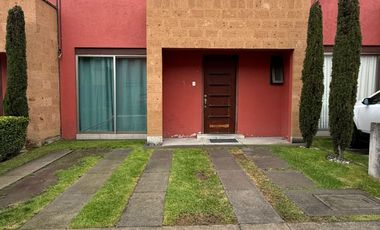 VENTA DE CASA EN CONDOMINIO, RESIDENCIAL AGAVE CON ACCESO FACIL A CIUDAD DE MEXICO, CERCA DE SANTA FE