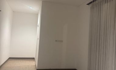 Rumah 2 Lantai The Riviera Puri Semi Furnished Siap Huni