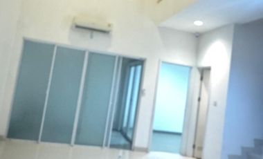 Rumah 2 Lantai The Riviera Puri Semi Furnished Siap Huni