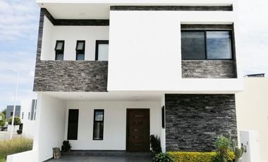 CASA SEMINUEVA AMPLIA Y LUJOSA EN RENTA CON RECÁMARA EN PB EN ZEN LIFE I CERCA DEL HEB EL MIRADOR QUERÉTARO