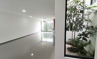 CASA SEMINUEVA AMPLIA Y LUJOSA EN RENTA CON RECÁMARA EN PB EN ZEN LIFE I CERCA DEL HEB EL MIRADOR QUERÉTARO