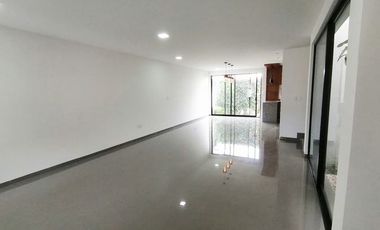 CASA SEMINUEVA AMPLIA Y LUJOSA EN RENTA CON RECÁMARA EN PB EN ZEN LIFE I CERCA DEL HEB EL MIRADOR QUERÉTARO