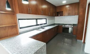 CASA SEMINUEVA AMPLIA Y LUJOSA EN RENTA CON RECÁMARA EN PB EN ZEN LIFE I CERCA DEL HEB EL MIRADOR QUERÉTARO