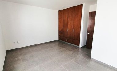 CASA SEMINUEVA AMPLIA Y LUJOSA EN RENTA CON RECÁMARA EN PB EN ZEN LIFE I CERCA DEL HEB EL MIRADOR QUERÉTARO