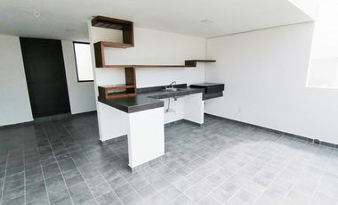 CASA SEMINUEVA AMPLIA Y LUJOSA EN RENTA CON RECÁMARA EN PB EN ZEN LIFE I CERCA DEL HEB EL MIRADOR QUERÉTARO