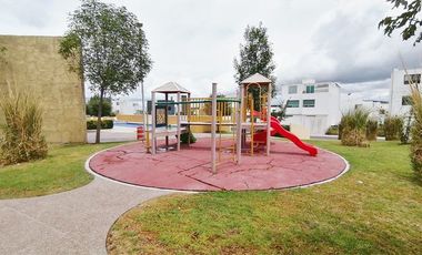 CASA SEMINUEVA AMPLIA Y LUJOSA EN RENTA CON RECÁMARA EN PB EN ZEN LIFE I CERCA DEL HEB EL MIRADOR QUERÉTARO