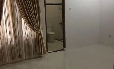 Rumah sewa pasar minggu pejaten dekat kampus UNAS jakarta selatan