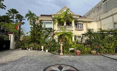 rumah cantik dan mewah di tengah kota balikpapan