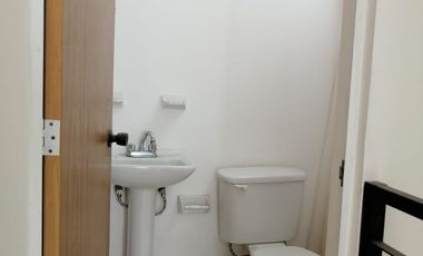 Casa en venta en fracc cerrado en Cd del Sol