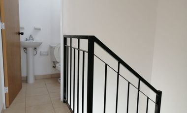 Casa en venta en fracc cerrado en Cd del Sol