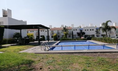 Casa en venta en fracc cerrado en Cd del Sol