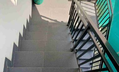 Jual rumah kost baru 10 kamar di Jl. Lapangan Merah, Srengseng Sawah, Jagakarsa