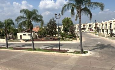 CASA EN VENTA EN FRACCIONAMIENTO VISTA CALIFORNIA