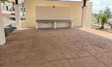CASA EN VENTA EN FRACCIONAMIENTO VISTA CALIFORNIA