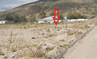 Terreno 610 m² Mitad del Mundo Sector Alcantarilla