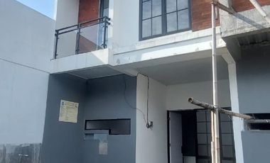 Rumah DP0% Siap huni dekat Ciledug / Graha Raya, dinding bata merah