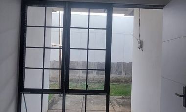 Rumah DP0% Siap huni dekat Ciledug / Graha Raya, dinding bata merah