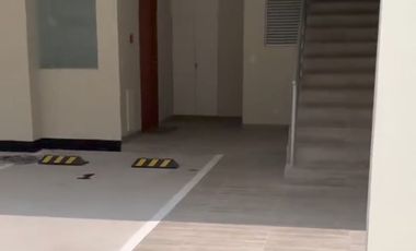 Estreno! Edificio de 3 Departamentos, Cerca Javier Prado, Jockey Plaza, U. de Lima