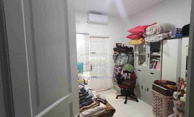 Sewa Rumah 2 Lantai Furnish Batam di Tiban 2