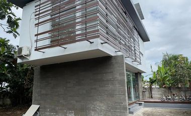 Dijual Bangunan Komersial Gedung Kantor Coffee Shop