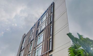 6 Storey Office Building with Roof deck for events for sale in Mandaluyong City