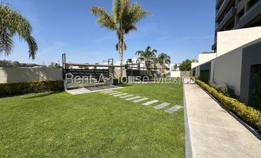 RENTA - Cañadas del Lago. Departamento con 3 recámaras y amenidades