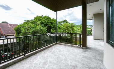 Dijual Rumah Mewah Full Furnish Siap Huni di BNR – Siap Huni