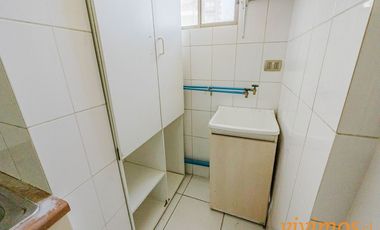 Patronato - 1 Dormitorio - 1 Baño. Amplio. Cocina cerrada