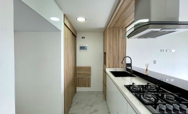 Extraordinario apartamento esquinero con vista a las montañas. Cerritos. Pereira - Colombia.