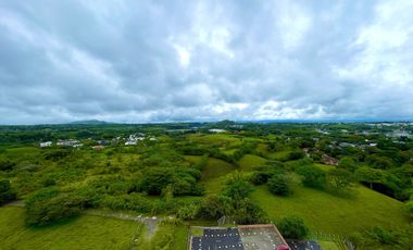 Extraordinario apartamento esquinero con vista a las montañas. Cerritos. Pereira - Colombia.