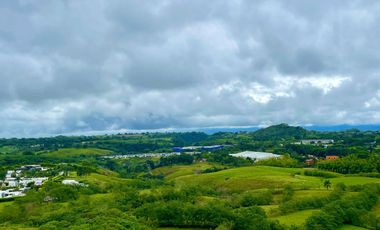 Extraordinario apartamento esquinero con vista a las montañas. Cerritos. Pereira - Colombia.