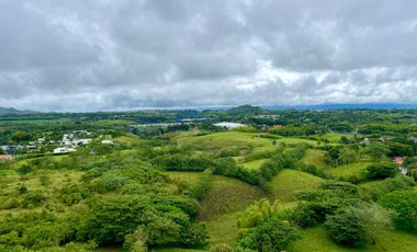 Extraordinario apartamento esquinero con vista a las montañas. Cerritos. Pereira - Colombia.