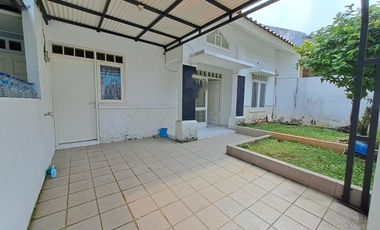 Jual atau Disewakan Rumah Bagus LB90m di Regency Melati Mas Serpong TangSel, KD25102105