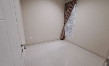 Disewakan Rumah Bagus LB150m di Villa Melati Mas Serpong TangSel, KD25102103