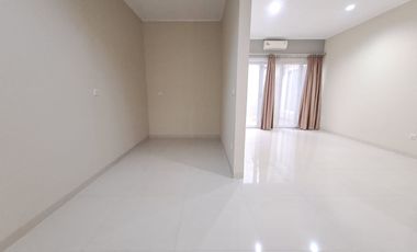 Disewakan Rumah Bagus LB150m di Villa Melati Mas Serpong TangSel, KD25102103