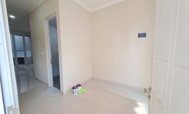 Jual Dan Disewakan Rumah Bagus 2Lt SHM LB174 di Villa Melati Mas Serpong TangSel, KD25102101
