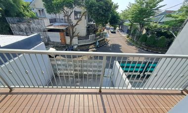 Jual Dan Disewakan Rumah Bagus 2Lt SHM LB174 di Villa Melati Mas Serpong TangSel, KD25102101