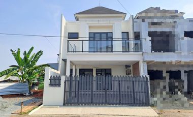 Disewakan Rumah Bagus 2Lt dan LB140m di Villa Melati Mas Serpong TangSel, KD25102102