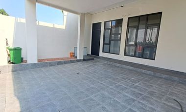 Disewakan Rumah Bagus 2Lt dan LB140m di Villa Melati Mas Serpong TangSel, KD25102102